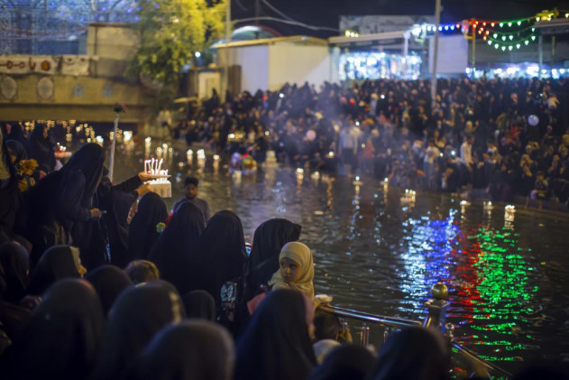أمنيات تطفو على الماء.. ليلة النصف من شعبان