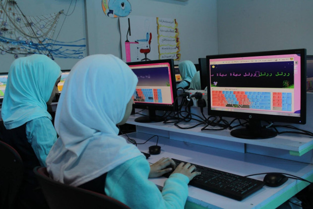 اهالي بابل: مدارس العميد علامة فارقة في قطاع التربية